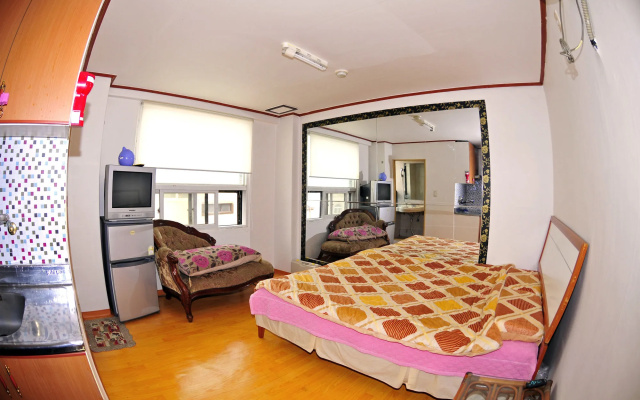 Hwaseong Guest House - Hostel