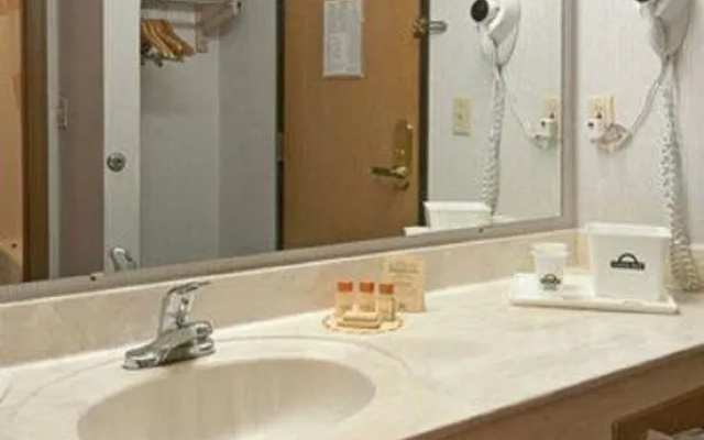 Rodeway Inn Caseyville