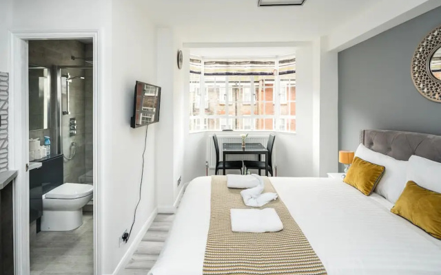 NEW Sleek & Modern Studio in the Heart of Chelsea