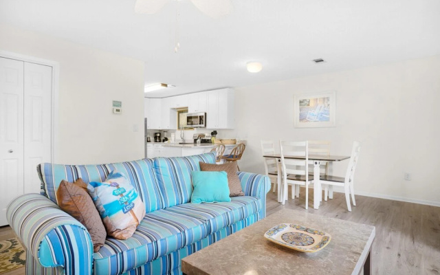 Beachwood Villas 1C- Woody's Beachwood