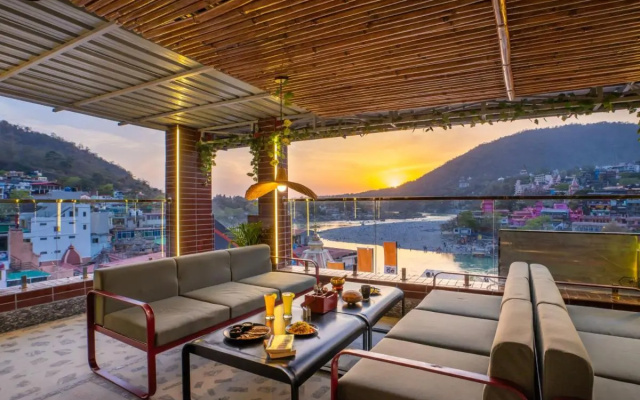 The Hosteller Rishikesh, Ganges