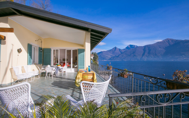 Villa Al Lago