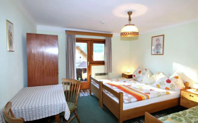 Countryside Apartment in Gmünd near Cross Country Skiing