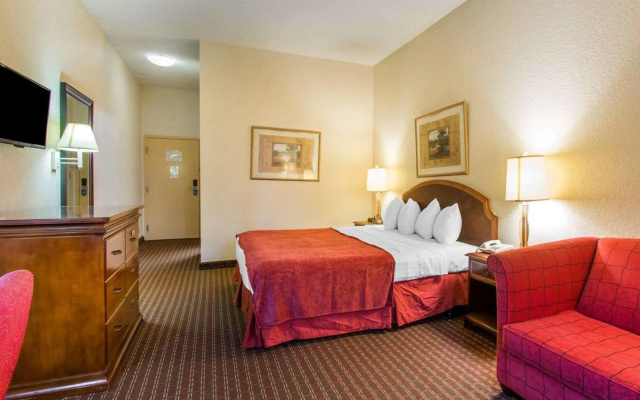 Rodeway Inn Wesley Chapel