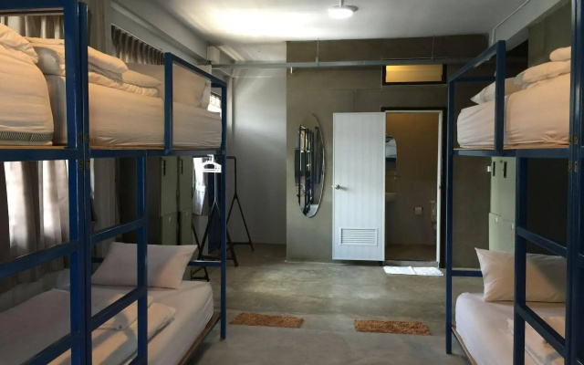 Nokhook House Trang - Hostel
