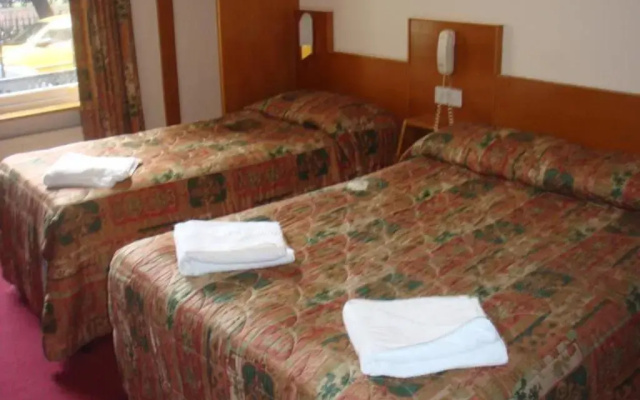 Berkeley Court Hotel