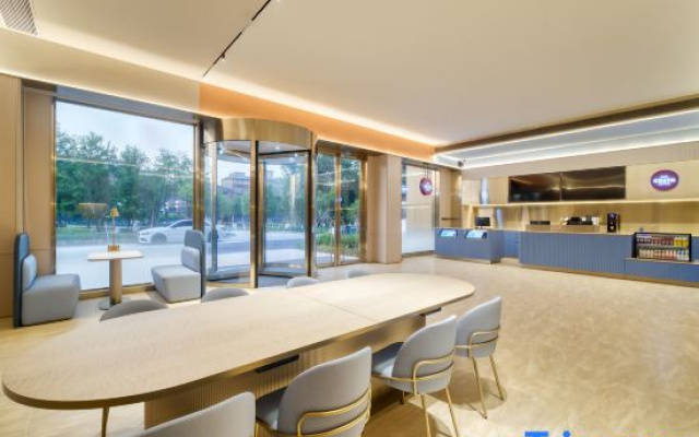 HanTing Hotel (Deqing Station Xiazhuhu Wetland Park)