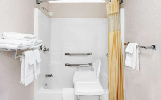 Days Inn by Wyndham Morristown