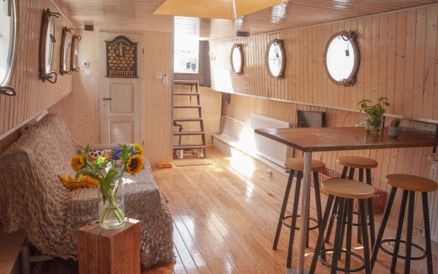 Houseboat De Tulp