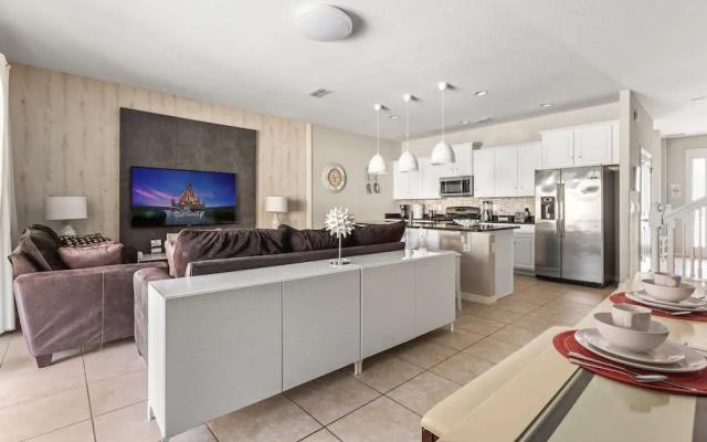 Themed Mickey Bedroom 4BR at Solterra