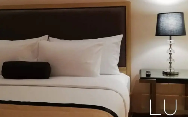 Luxo Suites