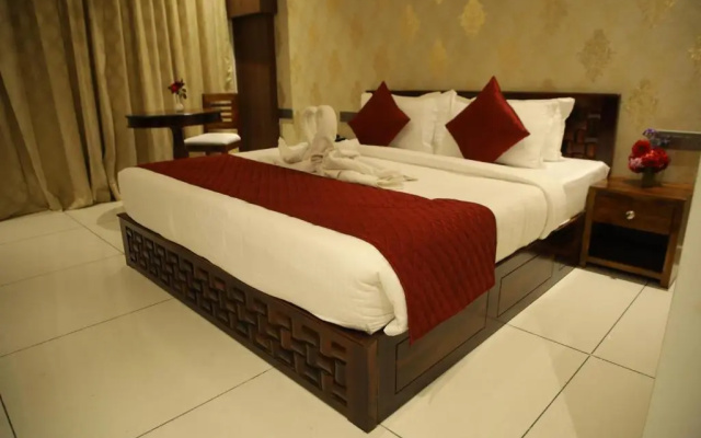 Rajathadri Royal Inn