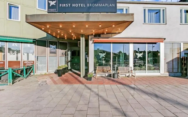 hotelImage