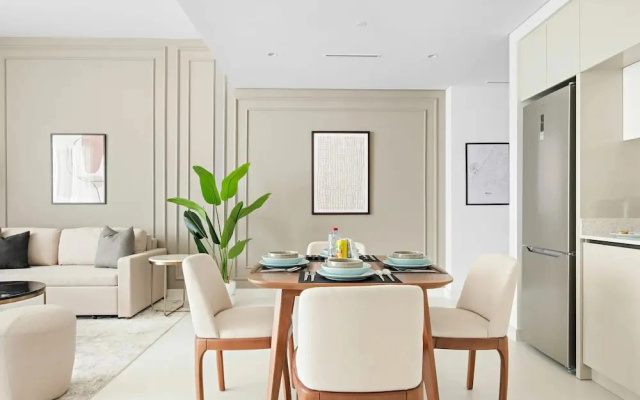 Silkhaus 1bdr in Marina Vista Tower Private Beach