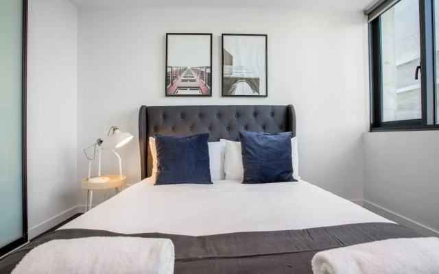 Cozy APT Seaview Next to Southern Cross/pool/gym