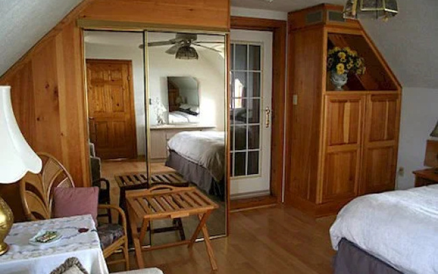 Broecheler Inn