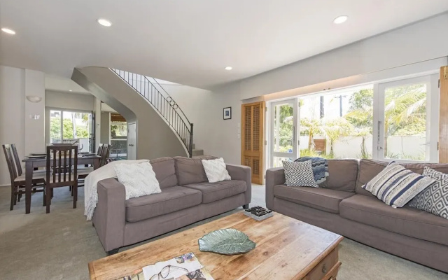 Large Mission Bay Apartment