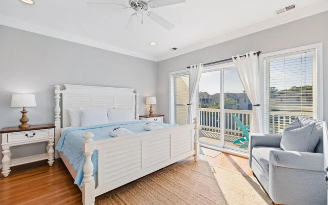 91 Waters Edge Folly Charm