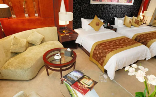 Yizui Crown Hotel