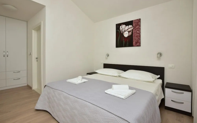 Apartment Mladen