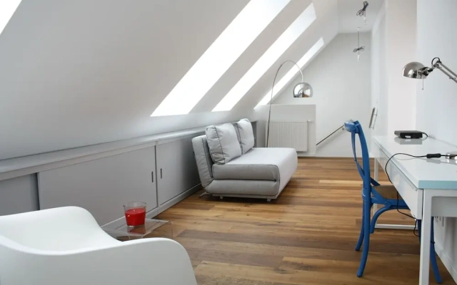 GoVienna 3BR Penthouse Apartment