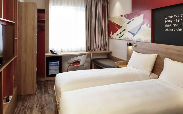 ibis Saigon South