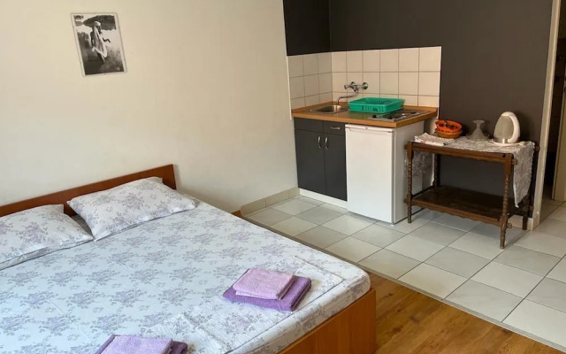 Apartments Leut