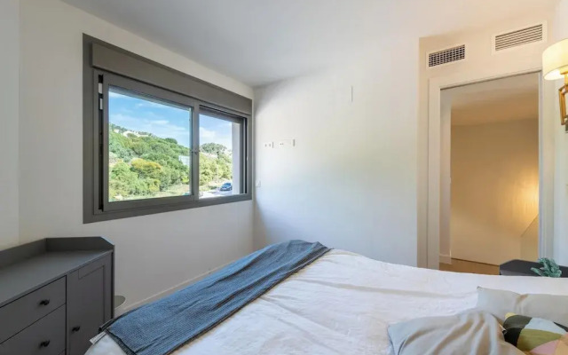 Inviting 3-bed House in Mijas