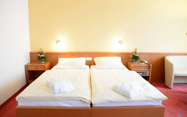 AVALON Hotelpark Königshof