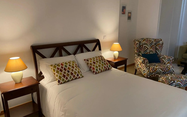Ribeira das Casas Apt 3F by Homie
