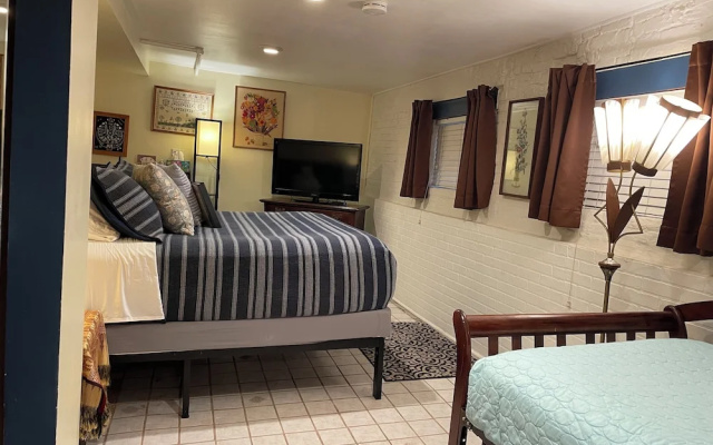 Ray's Bucktown B&B