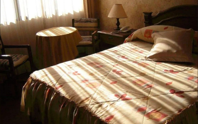 Hostal Versalles