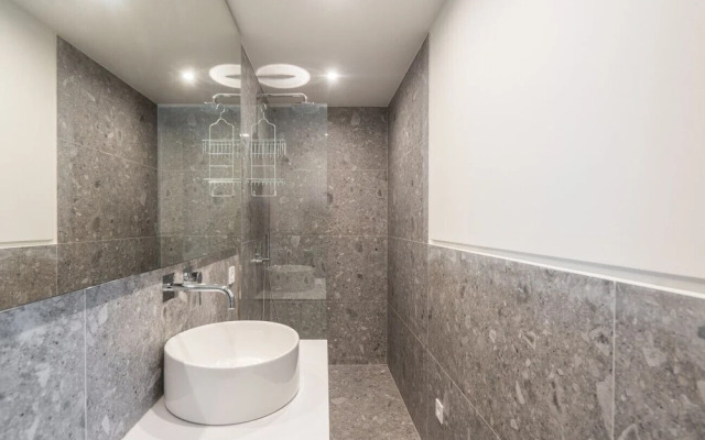 LIV Athinum 1 - Luxury Apartment 1B