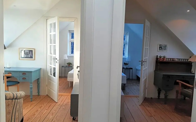 LatterLy Rooms