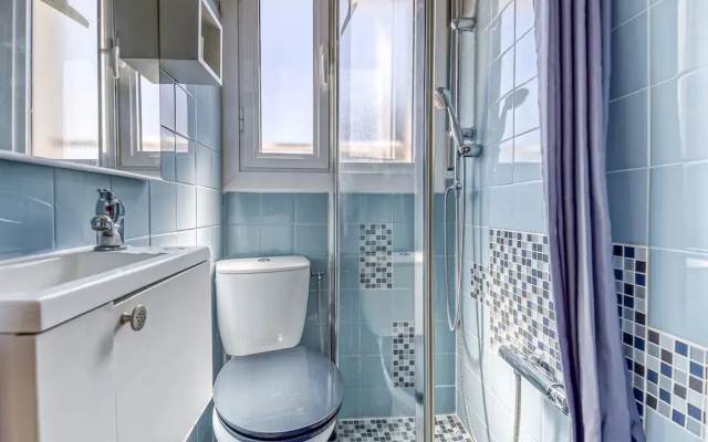 Apartment in Roses Near Platja Dels Palangrers