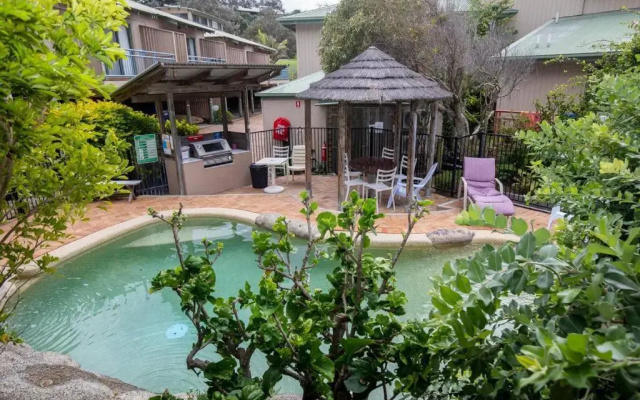 Gorgeous Studio + 100M To Beach + Pool