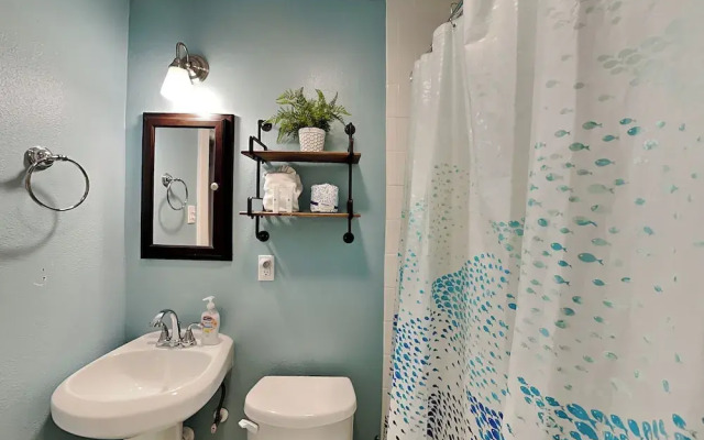 Sea Gem Turquoise by Ryson Vacation Rentals