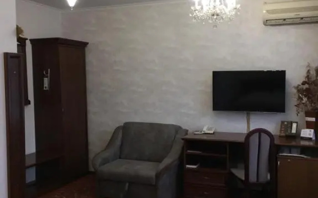 Hotel-Restaurant Lyube Plus