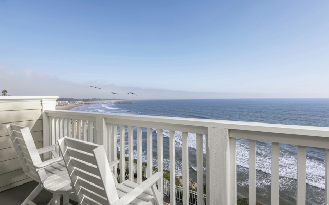Pismo Lighthouse Suites
