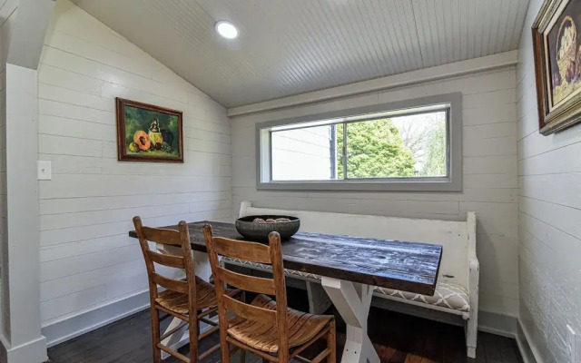 The Spruce House Cozy Home in Swannanoa