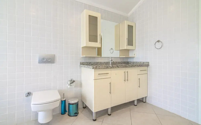 Aqua Apartments