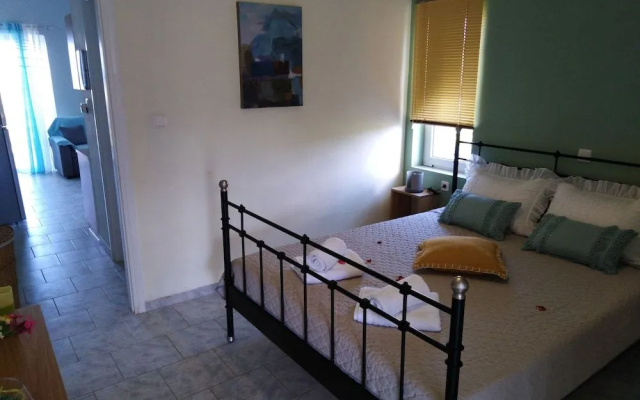 Marianos Apartments