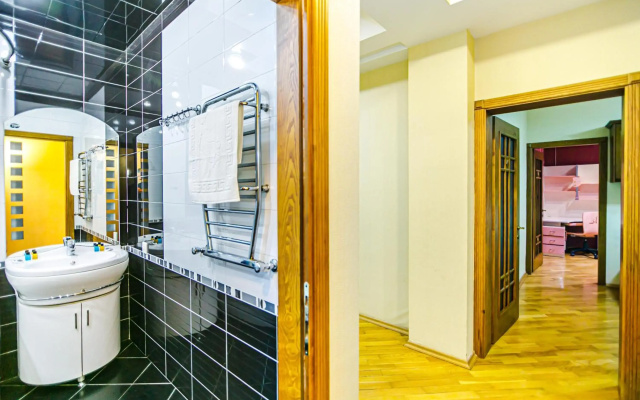 Nizami Apartment By Baku Housing