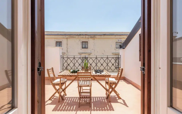Oretea Apartment with Terrace