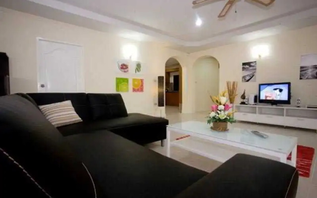 Mabprachan Lake Villa