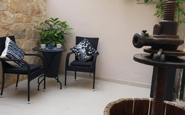 Studio Bluestone