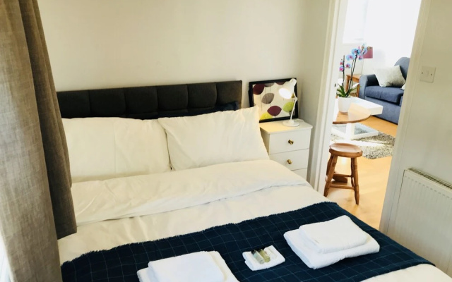 Piccadilly Circus - London Regent Apartments