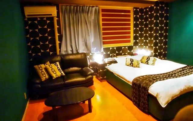 Hotel 24(Twenty four)