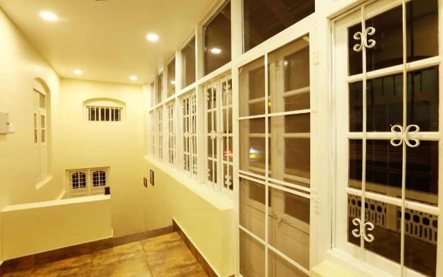 Nambiars - Group accommodation at kochi