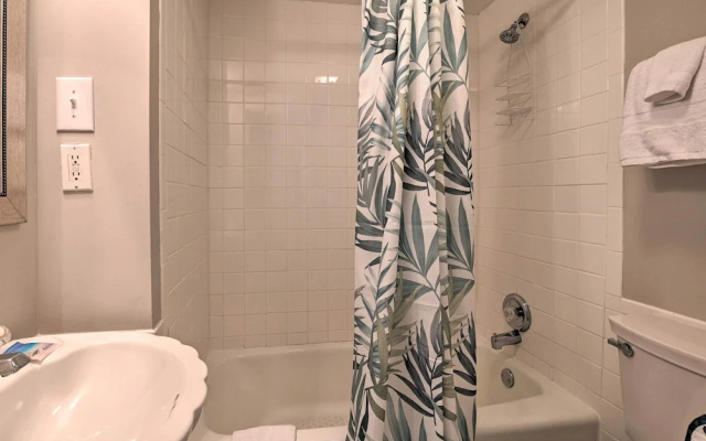 Pawleys Island Condo Retreat w/ Beach Access!